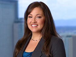 julianna-marmolejo-denver-colorado-paralegal-portrait